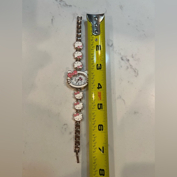 🌸 New luxury Hello Kitty Watch - Picture 4 of 8
